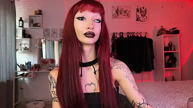 Snapshot of Marcellean chatting on 10-18-25, 05:43 Marcellean online show from 10-18-25, 05:43