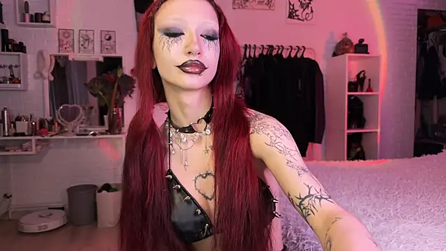 Snapshot of Marcellean chatting on 10-27-25, 02:37 Marcellean online show from 10-27-25, 02:37