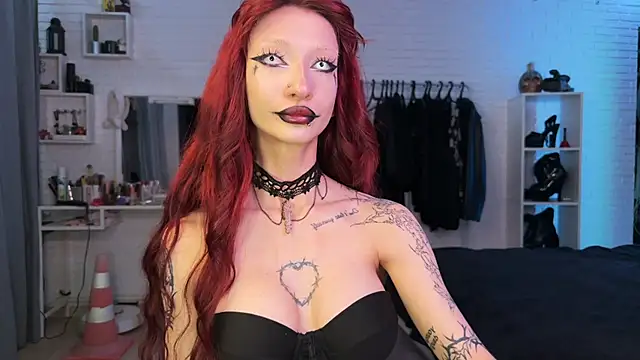 Snapshot of Marcellean chatting on 11-05-25, 02:33 Marcellean online show from 11-05-25, 02:33