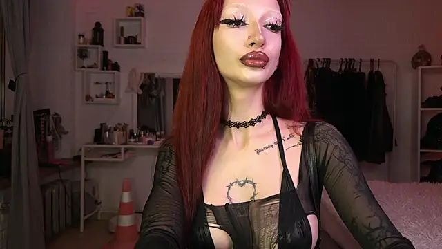 Snapshot of Marcellean chatting on 11-24-25, 04:34 Marcellean online show from 11-24-25, 04:34