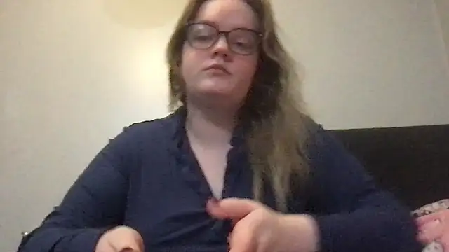 honeyyy24 online show from 10-17-25, 10:34