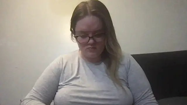 honeyyy24 online show from 10-20-25, 06:30