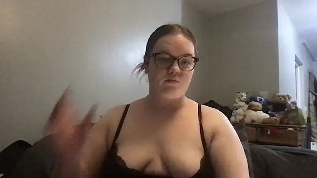 honeyyy24 online show from 11-04-25, 05:56