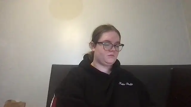 honeyyy24 online show from 11-20-25, 12:38