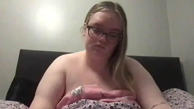 honeyyy24 online show from 02-03-26, 10:26