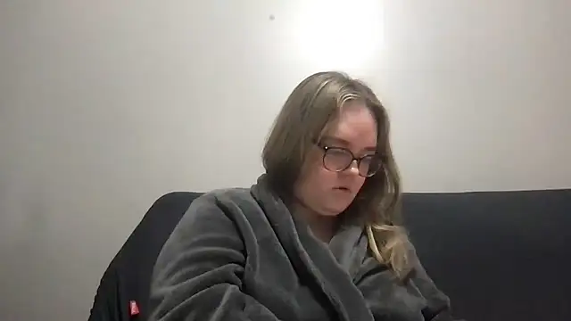 honeyyy24 online show from 03-30-26, 09:43