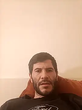 Snapshot of Gigolo4040 chatting on 12-20-24, 09:17 Gigolo4040 online show from 12-20-24, 09:17