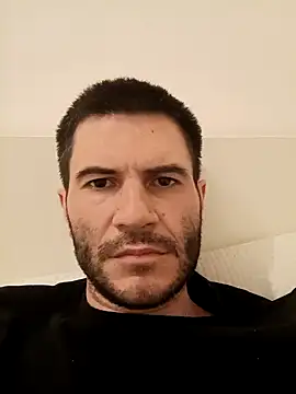 Snapshot of Gigolo4040 chatting on 01-09-25, 07:29 Gigolo4040 online show from 01-09-25, 07:29