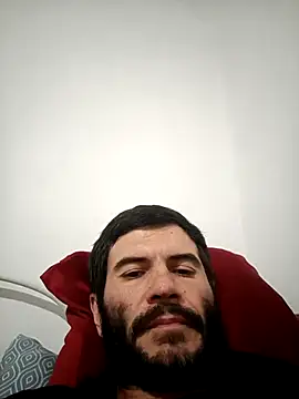 Snapshot of Gigolo4040 chatting on 10-27-25, 05:28 Gigolo4040 online show from 10-27-25, 05:28