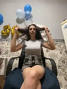 Amira 17 online show from 10-10-25, 08:08