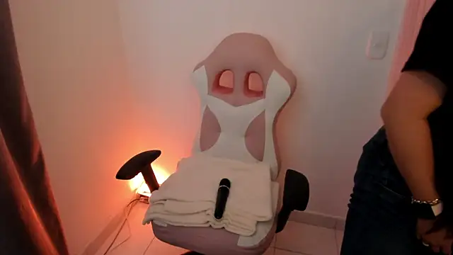 Sweet Chloe06 online show from 01-21-25, 06:55