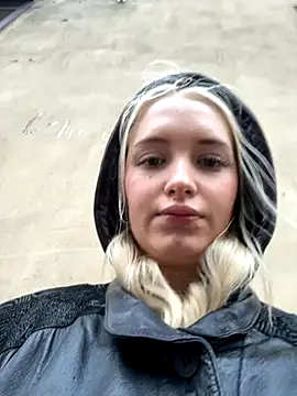 Snapshot of Milkyy_wway chatting on 10-11-25, 06:12 Milkyy wway online show from 10-11-25, 06:12