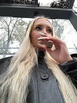 Snapshot of Milkyy_wway chatting on 10-21-25, 06:47 Milkyy wway online show from 10-21-25, 06:47