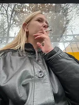 Snapshot of Milkyy_wway chatting on 10-26-25, 07:47 Milkyy wway online show from 10-26-25, 07:47