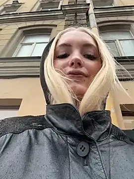 Snapshot of Milkyy_wway chatting on 10-31-25, 06:14 Milkyy wway online show from 10-31-25, 06:14