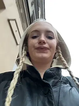 Snapshot of Milkyy_wway chatting on 11-18-25, 06:29 Milkyy wway online show from 11-18-25, 06:29