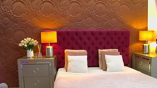 IrisMonn online show from 11-18-25, 06:18