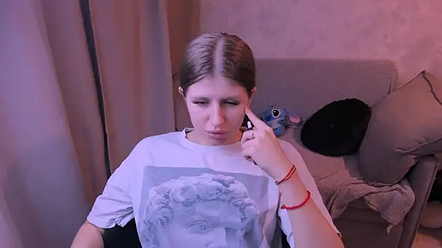 Snapshot of kirraa_ chatting on 01-25-25, 07:18 kirraa online show from 01-25-25, 07:18