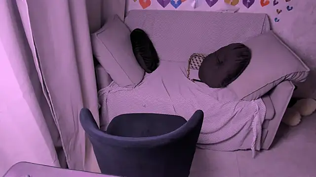 Snapshot of kirraa_ chatting on 02-14-25, 10:14 kirraa online show from 02-14-25, 10:14