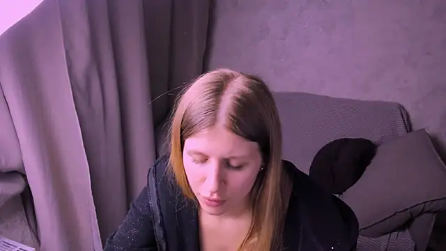 Snapshot of kirraa_ chatting on 02-26-25, 07:49 kirraa online show from 02-26-25, 07:49