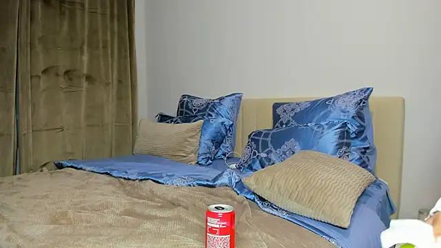 Snapshot of kirraa_ chatting on 10-26-25, 04:46 kirraa online show from 10-26-25, 04:46