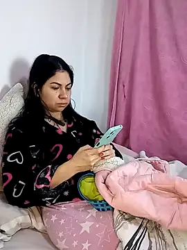saralunabella online show from 01-23-25, 11:04