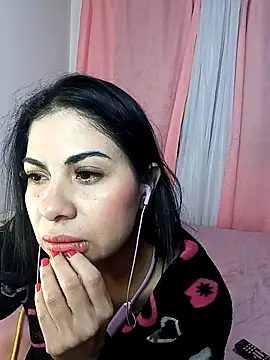 saralunabella online show from 03-10-25, 10:55