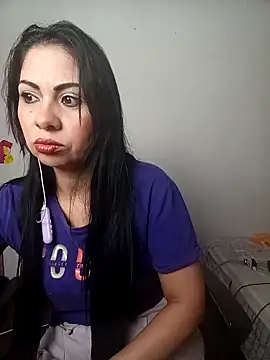 saralunabella online show from 09-26-25, 07:07
