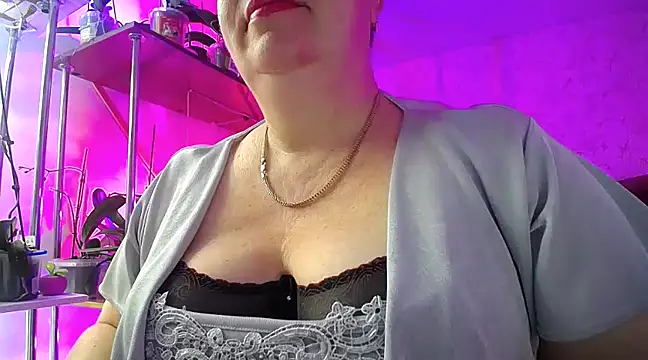  Sweet Woman online show from 01-17-25, 04:06