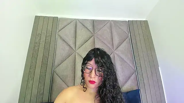 BriaConner  online show from 02-03-25, 02:25