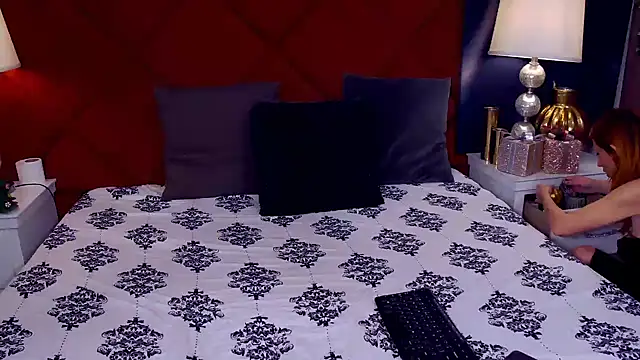 MinnieDrew online show from 12-30-24, 08:47