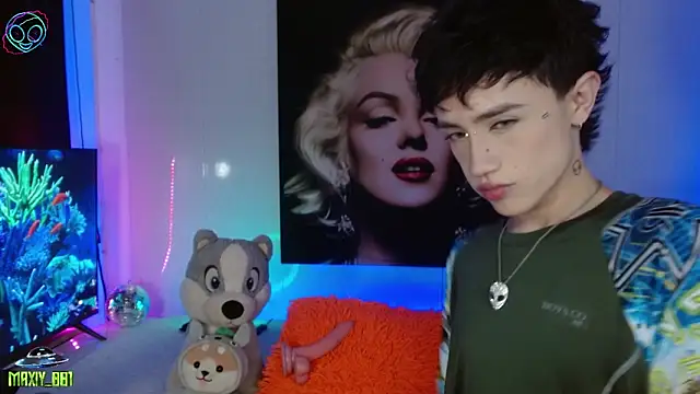 maxiy 001 online show from 02-26-25, 04:35