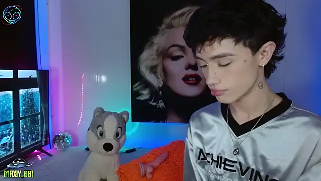 maxiy 001 online show from 03-11-25, 05:05