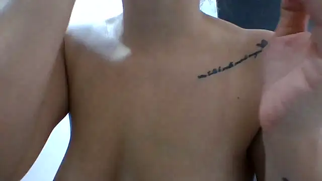 Snapshot of _isaabellaa chatting on 02-05-25, 12:17 isaabellaa online show from 02-05-25, 12:17