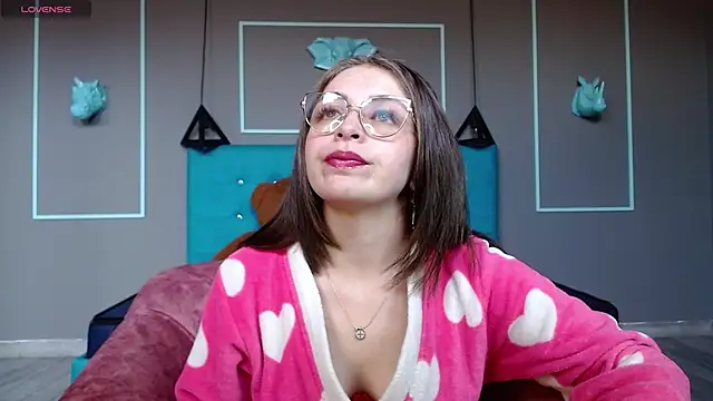 Snapshot of _isaabellaa chatting on 09-22-25, 12:07 isaabellaa online show from 09-22-25, 12:07