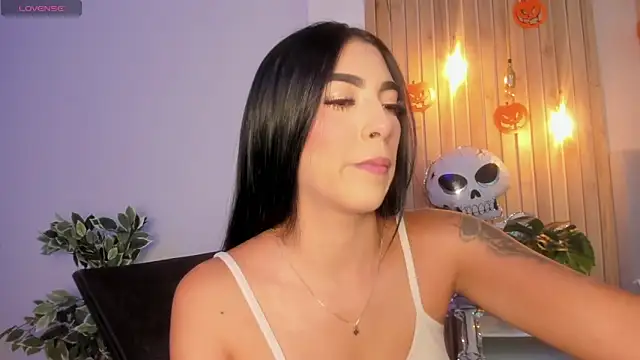 AriRobert  online show from 10-17-25, 03:53