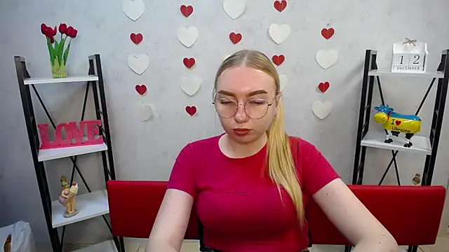 Snapshot of BeatriceFly chatting on 12-12-24, 12:12 BeatriceFly online show from 12-12-24, 12:12