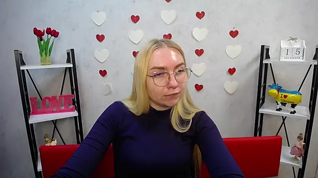 Snapshot of BeatriceFly chatting on 12-15-24, 07:46 BeatriceFly online show from 12-15-24, 07:46