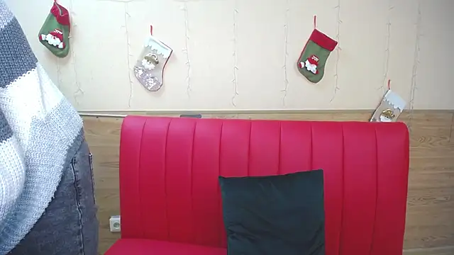 Snapshot of BeatriceFly chatting on 12-28-24, 06:17 BeatriceFly online show from 12-28-24, 06:17