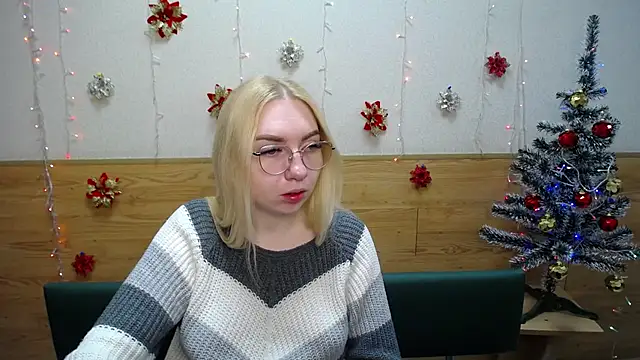 Snapshot of BeatriceFly chatting on 12-29-24, 06:14 BeatriceFly online show from 12-29-24, 06:14
