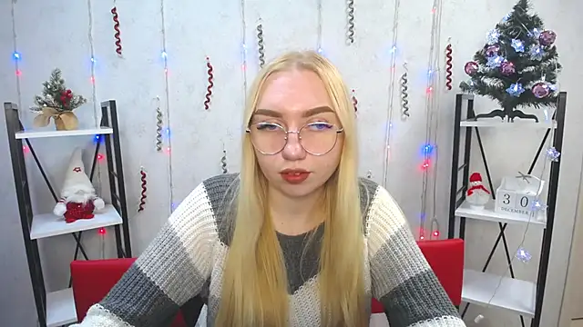 Snapshot of BeatriceFly chatting on 12-30-24, 09:27 BeatriceFly online show from 12-30-24, 09:27