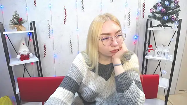 Snapshot of BeatriceFly chatting on 01-04-25, 09:32 BeatriceFly online show from 01-04-25, 09:32