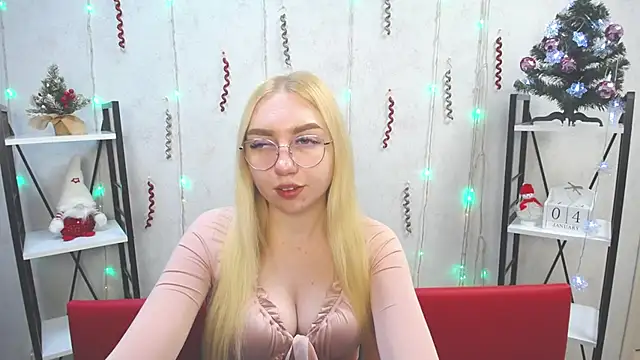 Snapshot of BeatriceFly chatting on 01-04-25, 03:39 BeatriceFly online show from 01-04-25, 03:39