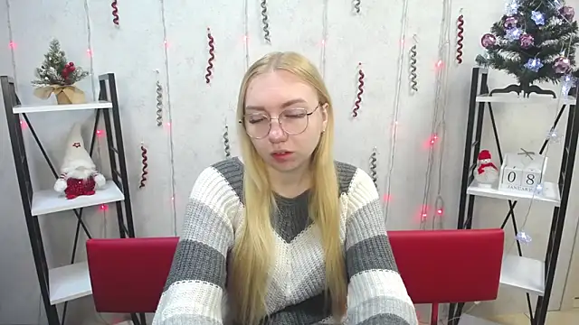 Snapshot of BeatriceFly chatting on 01-08-25, 06:09 BeatriceFly online show from 01-08-25, 06:09