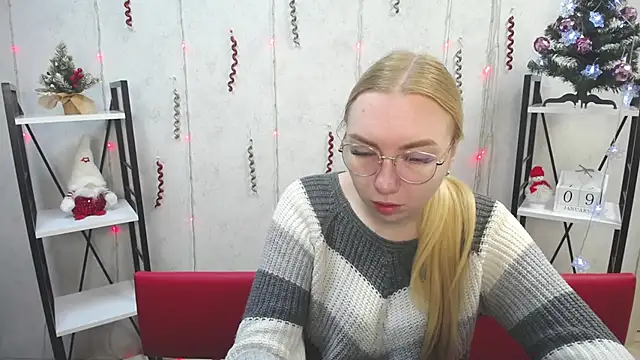Snapshot of BeatriceFly chatting on 01-09-25, 06:27 BeatriceFly online show from 01-09-25, 06:27