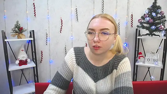 Snapshot of BeatriceFly chatting on 01-09-25, 09:37 BeatriceFly online show from 01-09-25, 09:37