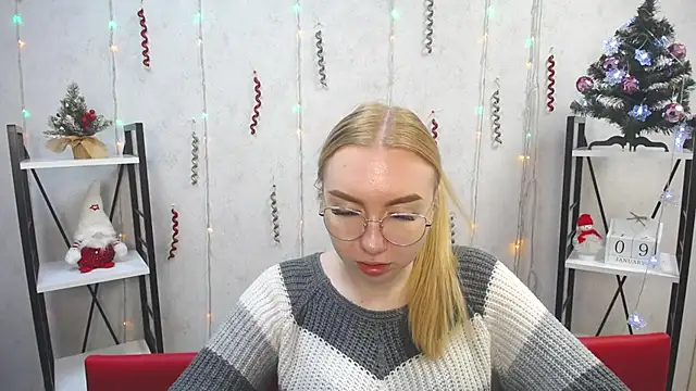 Snapshot of BeatriceFly chatting on 01-09-25, 12:41 BeatriceFly online show from 01-09-25, 12:41