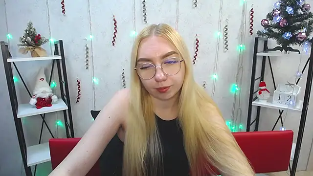 Snapshot of BeatriceFly chatting on 01-12-25, 11:39 BeatriceFly online show from 01-12-25, 11:39