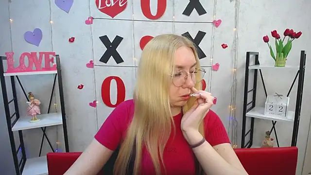 Snapshot of BeatriceFly chatting on 01-22-25, 01:21 BeatriceFly online show from 01-22-25, 01:21
