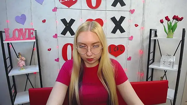 Snapshot of BeatriceFly chatting on 01-22-25, 04:23 BeatriceFly online show from 01-22-25, 04:23